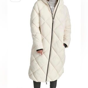DKNY Womens Hooded Diamond Quilt LongTransitional puffer Jacket. Size S NWT.